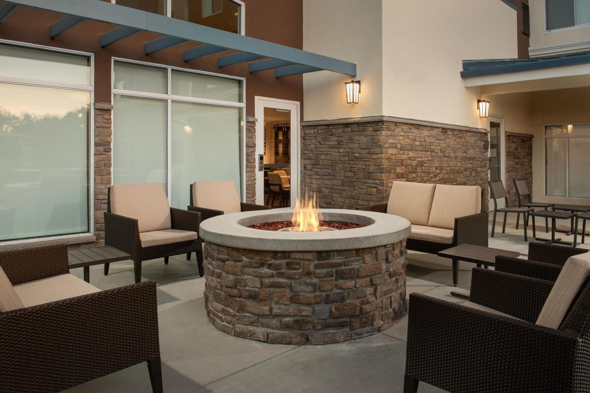 Residence Inn By Marriott Fresno Clovis Ngoại thất bức ảnh